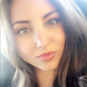 Meet your Posher, Monica
